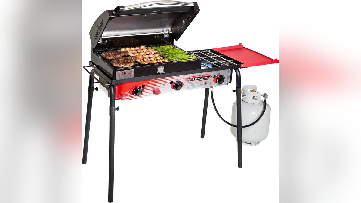 The ideal grill for camping and cooking at home. 